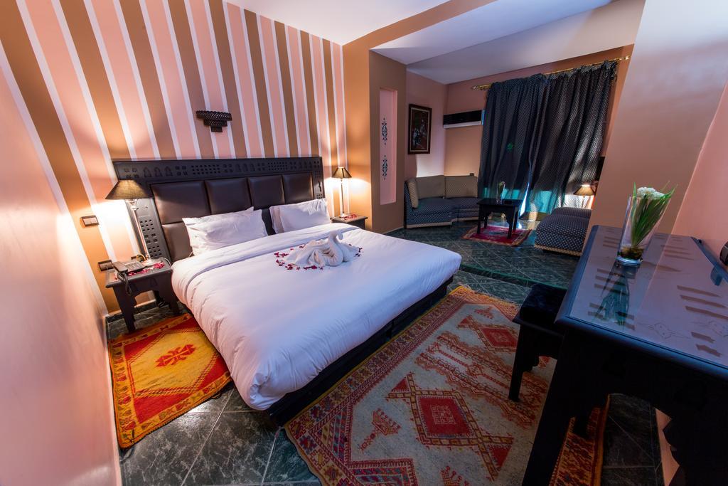 Hotel Akouas Meknès Quarto foto